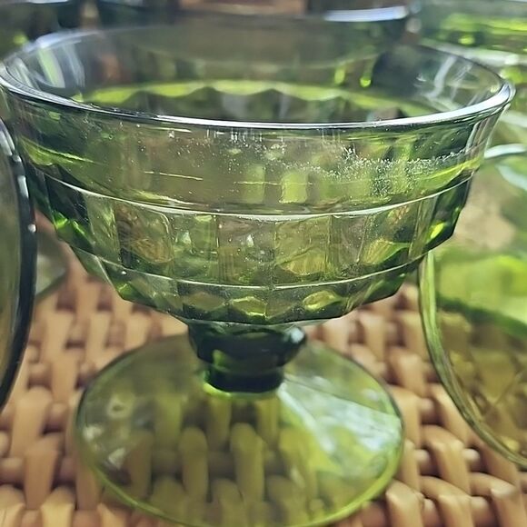 Vintage Set Of 8 Indiana Glass Dessert Icecream Compote Dishes - Picture 5 of 7